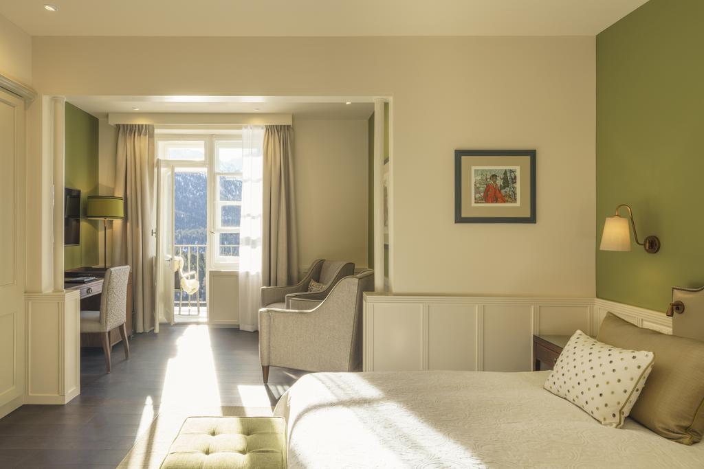 Quarto Deluxe com Cama de Casal ou 2 de Solteiro e Vista do Lago